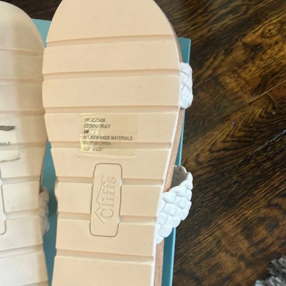 Cliffs by White Mountain Braided Slide Sandals - Picture 4 of 5